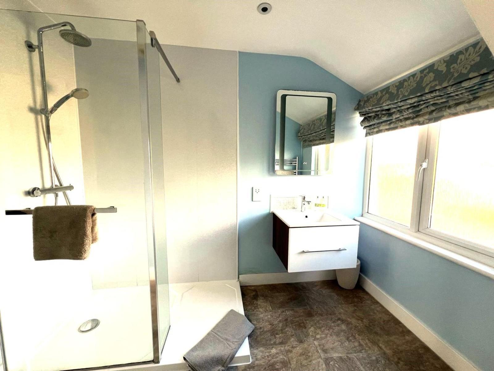 Oak Tree Rooms Ltd Brockenhurst Buitenkant foto