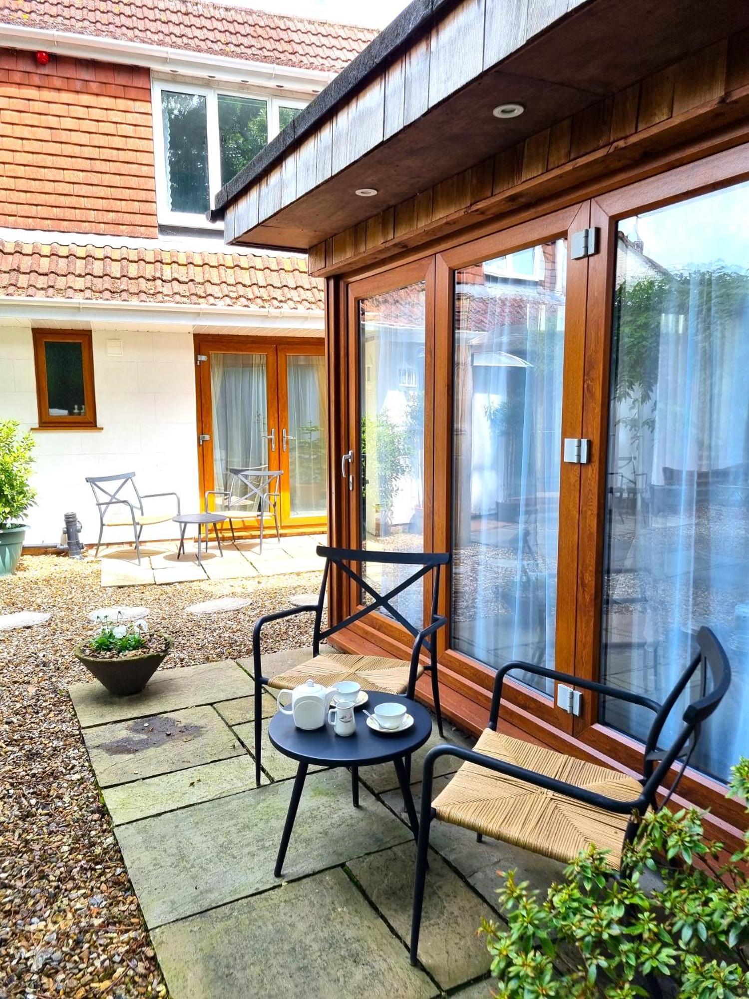 Oak Tree Rooms Ltd Brockenhurst Buitenkant foto